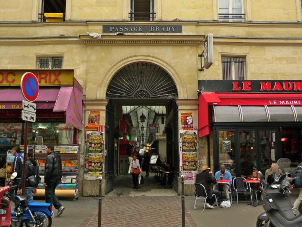 Private Room In A Parisian Homestay! - Close To It All! ภายนอก รูปภาพ