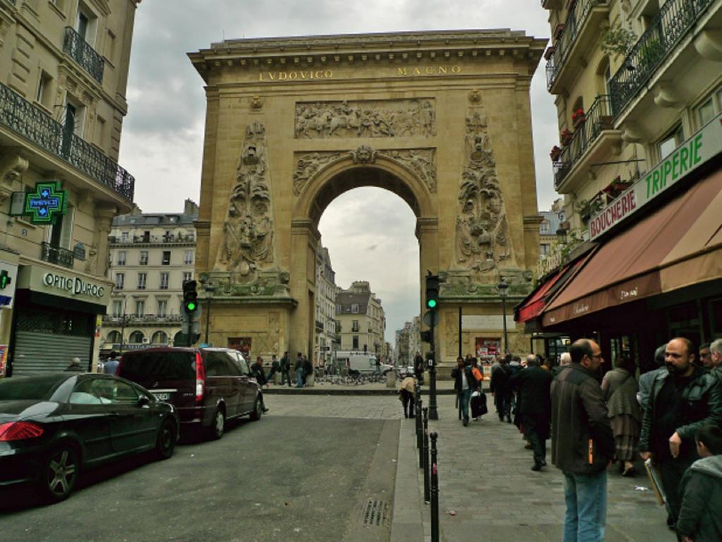 Private Room In A Parisian Homestay! - Close To It All! ภายนอก รูปภาพ