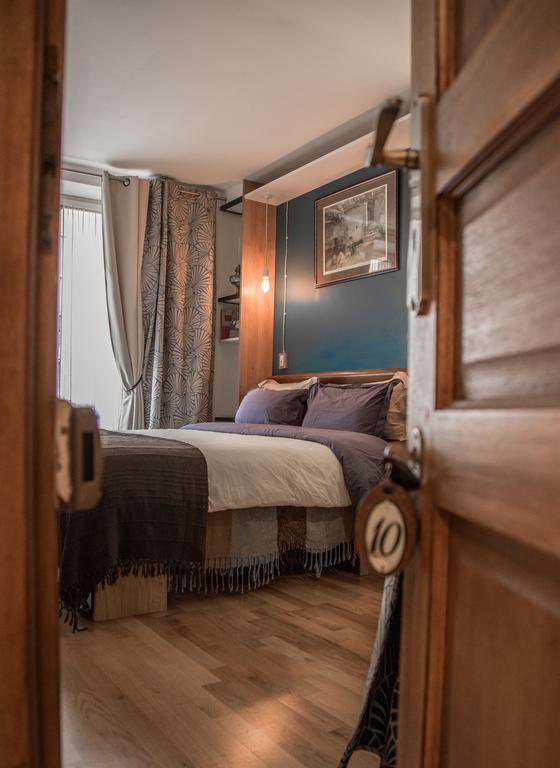Private Room In A Parisian Homestay! - Close To It All! ภายนอก รูปภาพ